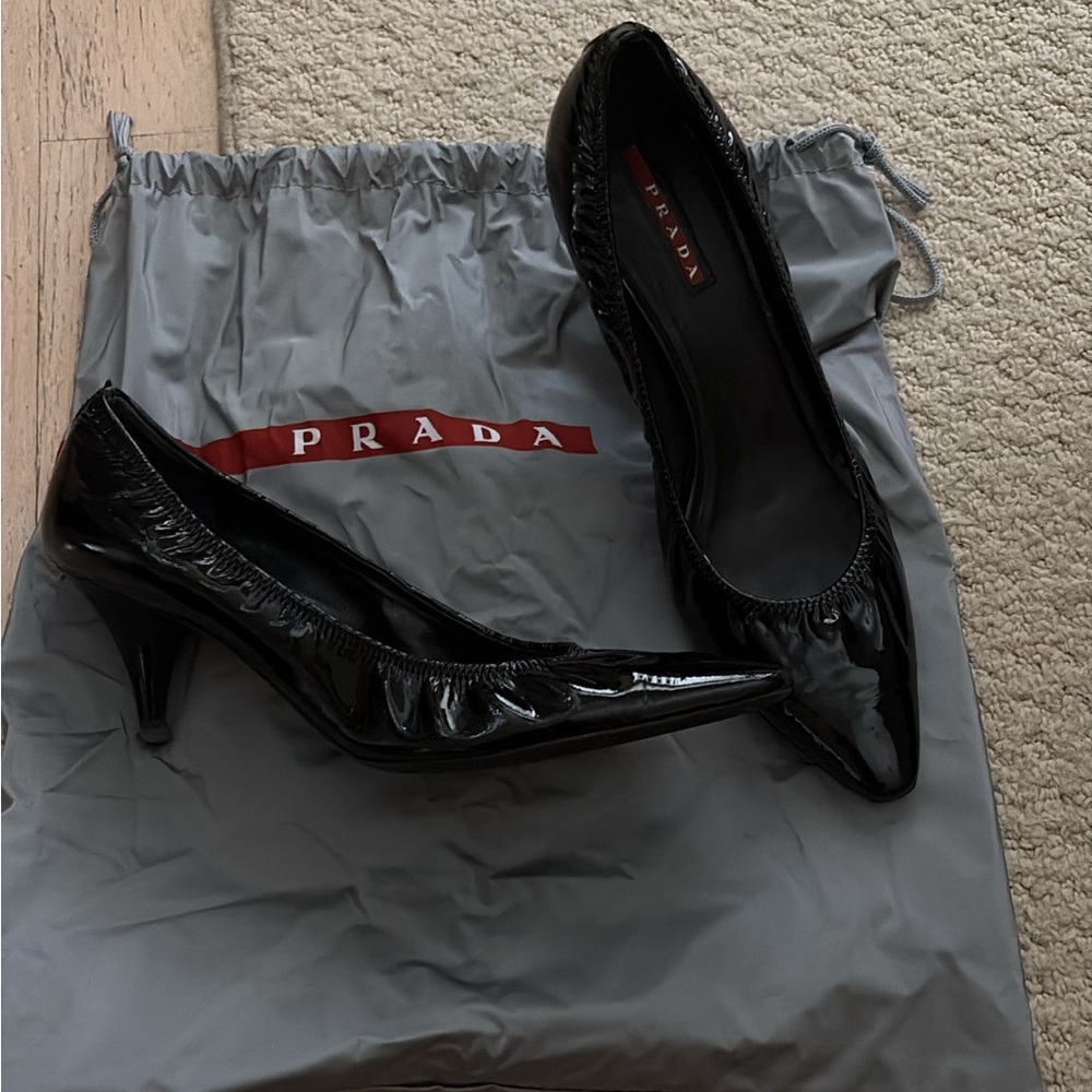 Authentic Prada Glossy Black Leather Pumps